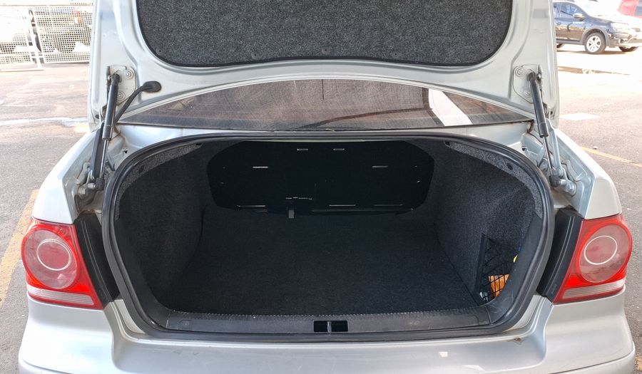 Volkswagen Bora 2.0 TRENDLINE TIPTRONIC Sedan 2013