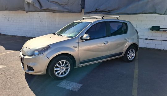 Renault • Sandero
