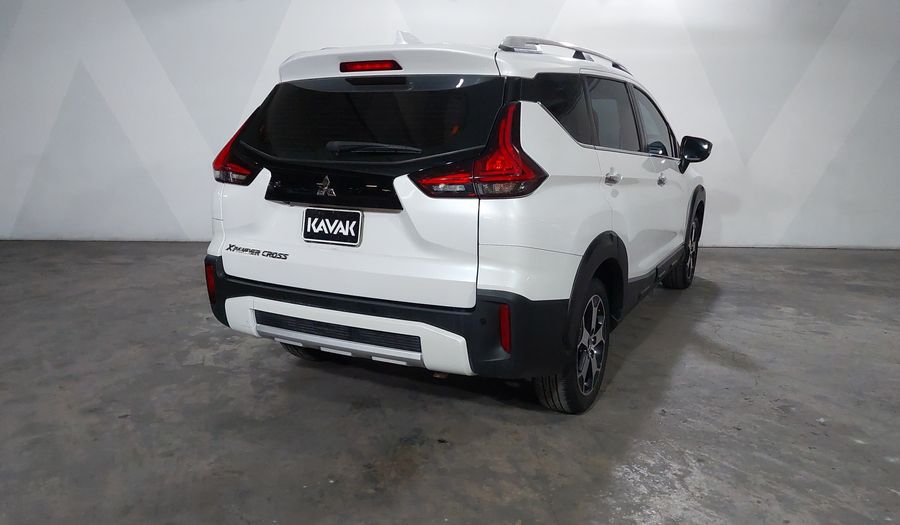 Mitsubishi Xpander 1.5 CROSS AUTO Minivan 2023