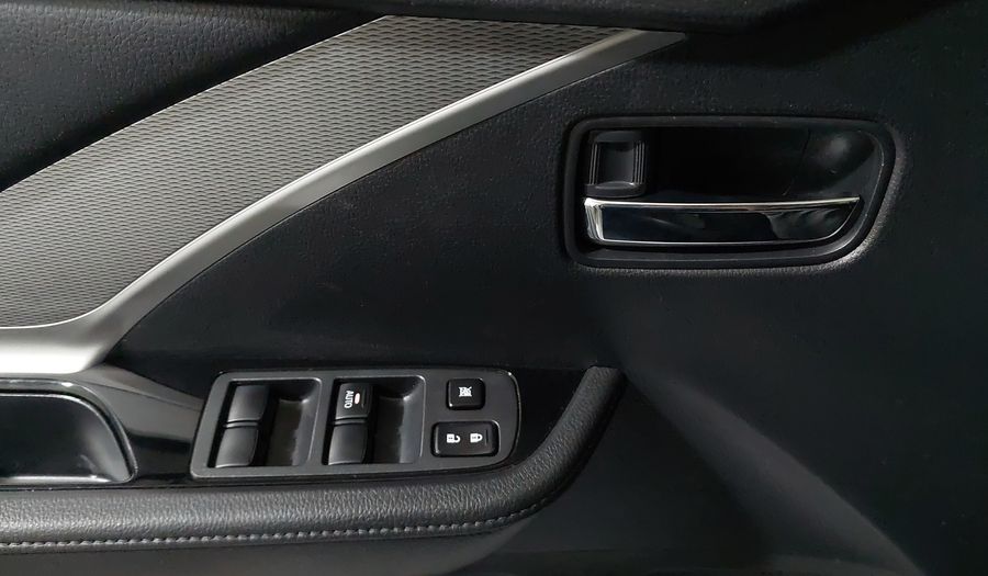 Mitsubishi Xpander 1.5 CROSS AUTO Minivan 2023