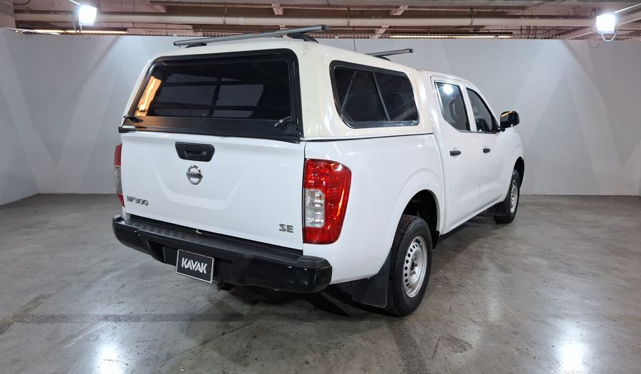 Nissan Np300 2.5 DOBLE CABINA SE AC PAQ SEG Pickup 2020