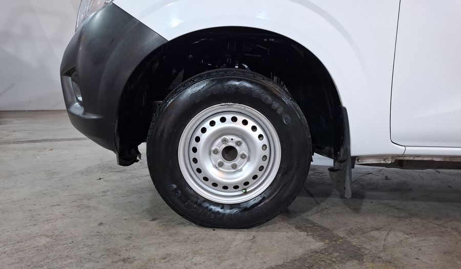 Nissan Np300 2.5 DOBLE CABINA SE AC PAQ SEG Pickup 2020