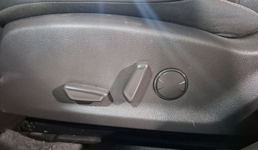 Ford Focus 2.0 TITANIUM AT Sedan 2016