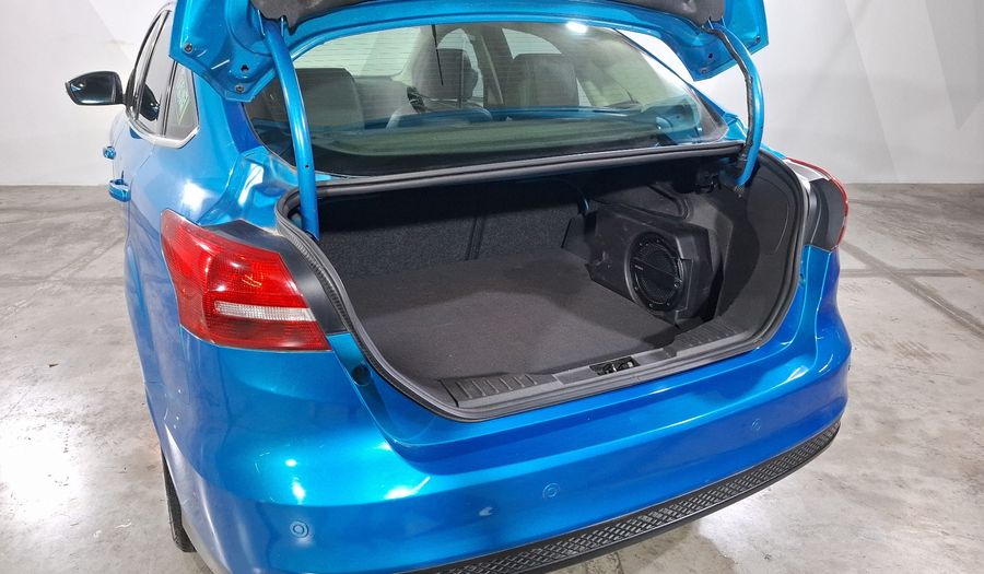 Ford Focus 2.0 TITANIUM AT Sedan 2016