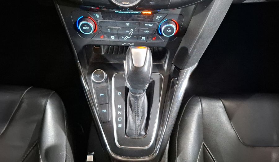 Ford Focus 2.0 TITANIUM AT Sedan 2016