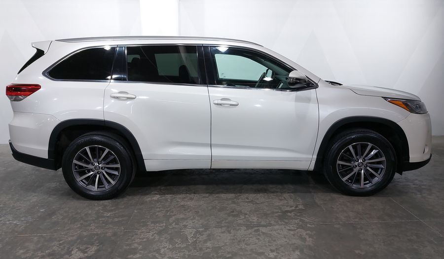 Toyota Highlander 3.5 XLE Suv 2017