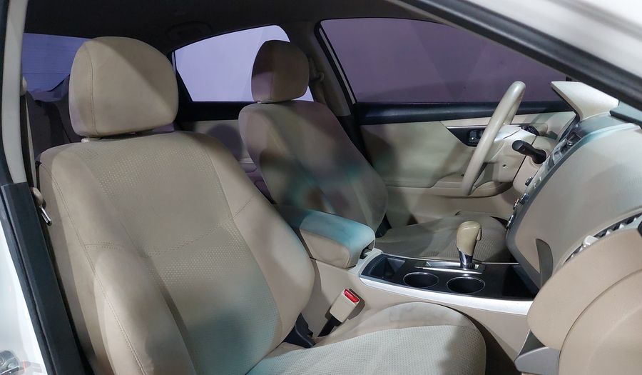Nissan Altima 2.5 SENSE CVT Sedan 2015