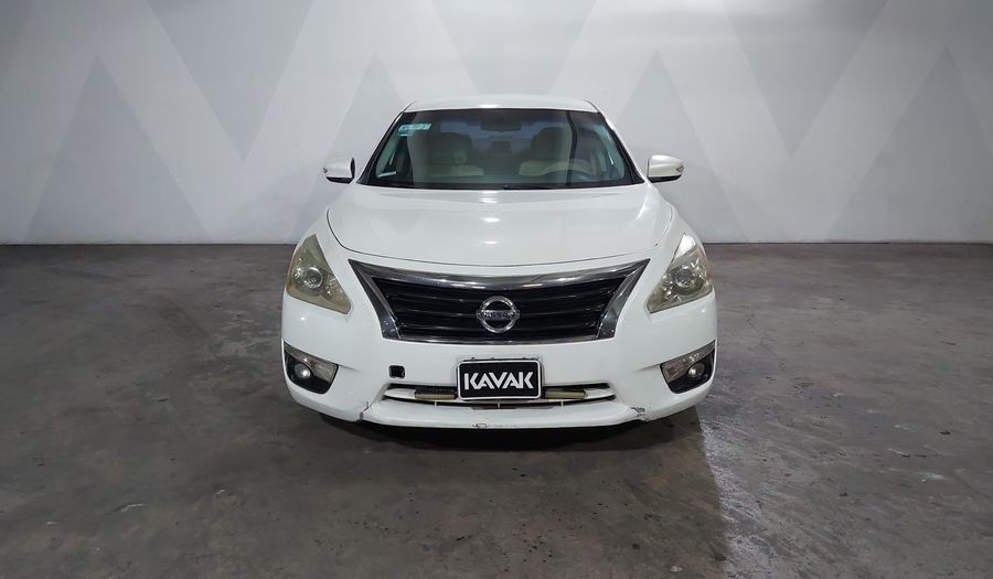 Nissan Altima 2.5 SENSE CVT Sedan 2015