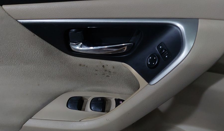 Nissan Altima 2.5 SENSE CVT Sedan 2015