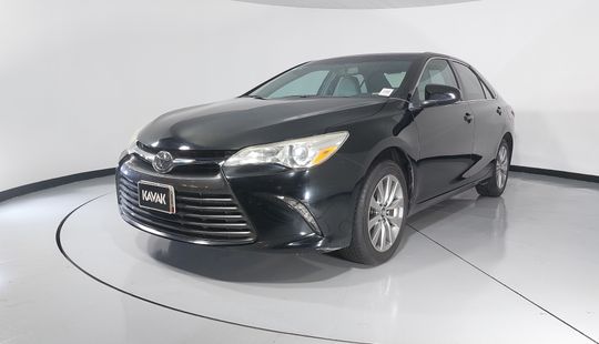 Toyota • Camry
