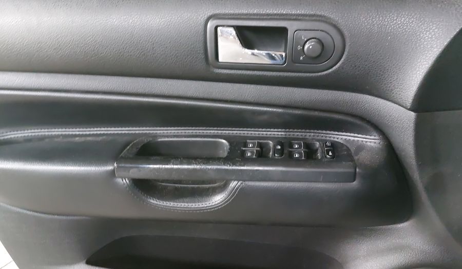 Volkswagen Jetta 2.0 TRENDLINE TIPTRONIC Sedan 2010