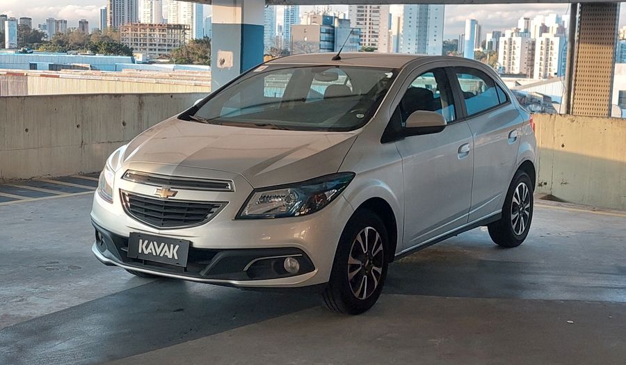Chevrolet Onix MPFI LTZ Hatchback 2016