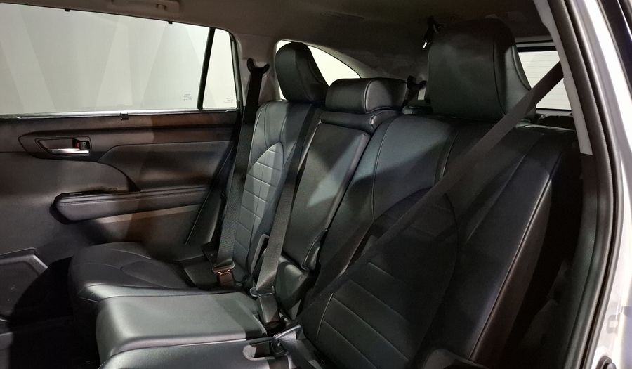 Toyota Highlander 3.5 XLE AUTO Suv 2021