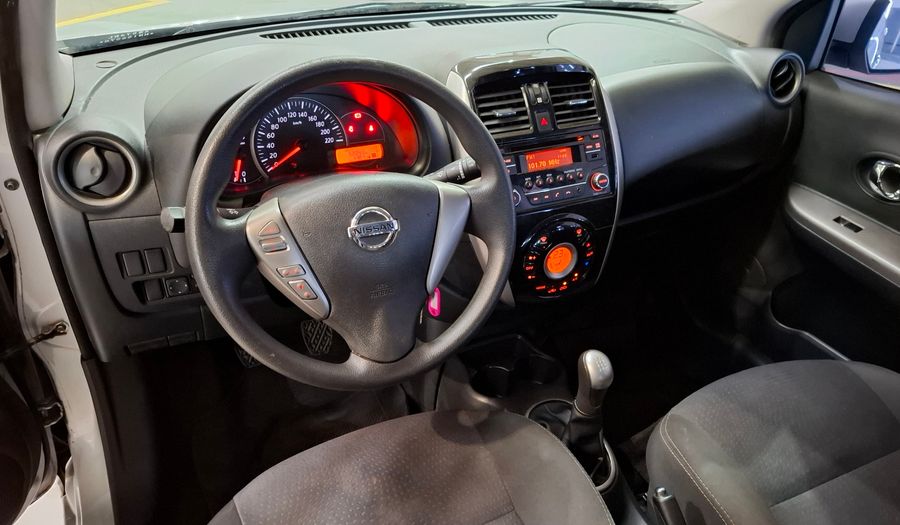 Nissan March 1.6 ADVANCE Hatchback 2017