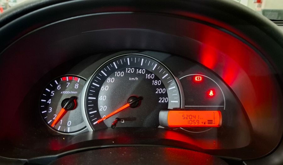 Nissan March 1.6 ADVANCE Hatchback 2017