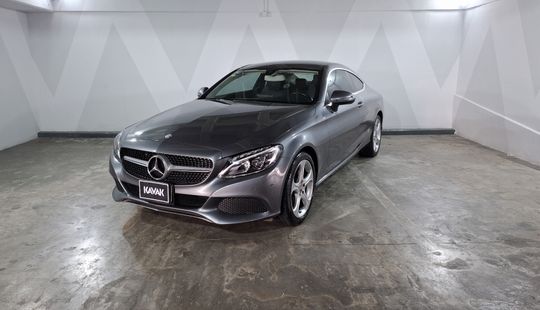 Mercedes Benz • Clase C
