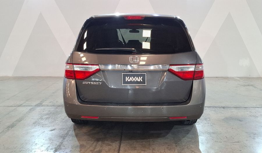 Honda Odyssey 3.5 LX AT Minivan 2013