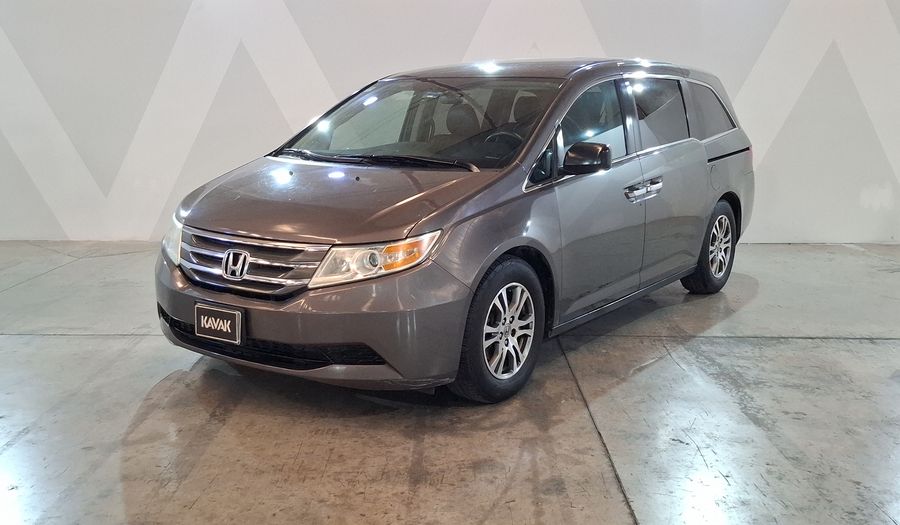Honda Odyssey 3.5 LX AT Minivan 2013