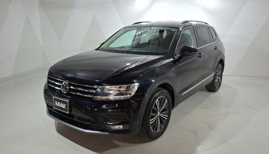 Volkswagen • Tiguan