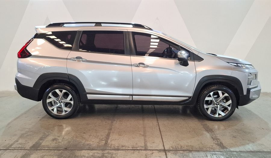 Mitsubishi Xpander 1.5 CROSS AUTO Minivan 2024