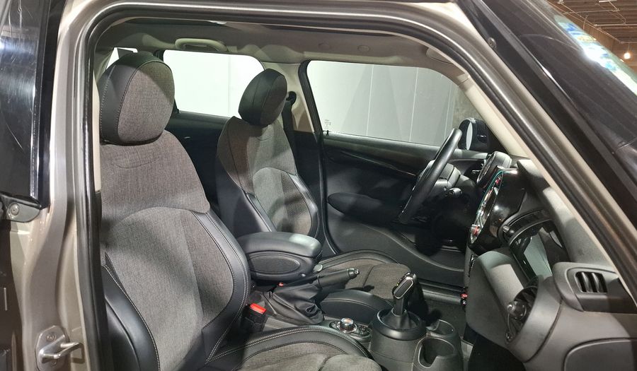 Mini Cooper 1.5 COOPER CHILI DCT Hatchback 2019