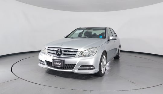 Mercedes Benz • Clase C