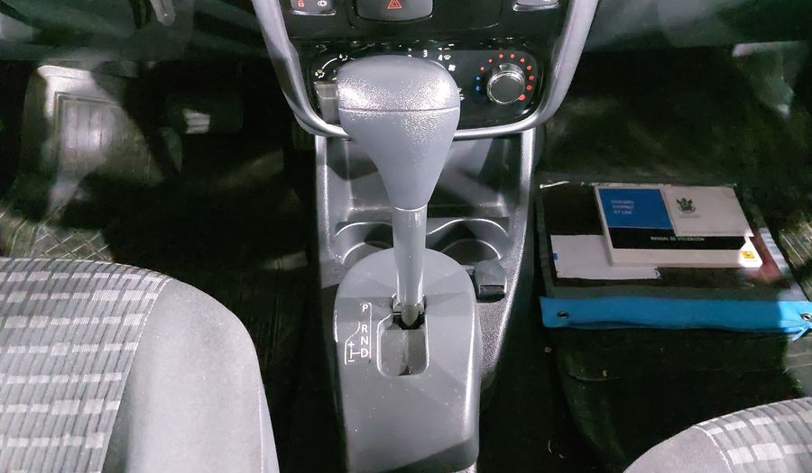 Renault Sandero 1.6 DYNAMIQUE AT Hatchback 2014