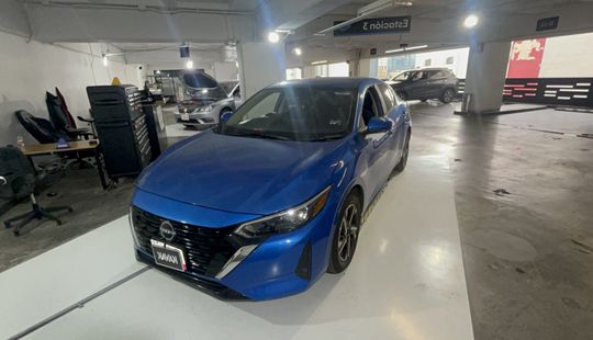 Nissan • Sentra