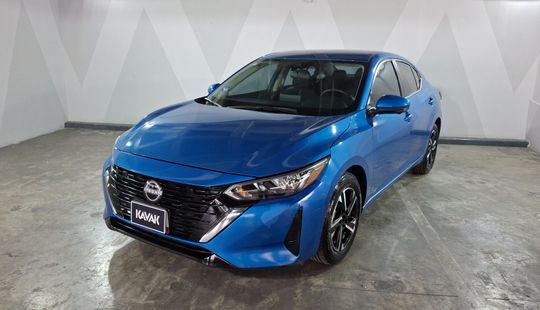 Nissan • Sentra