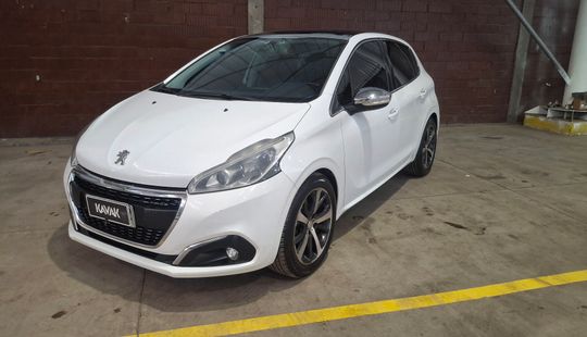 Peugeot • 208