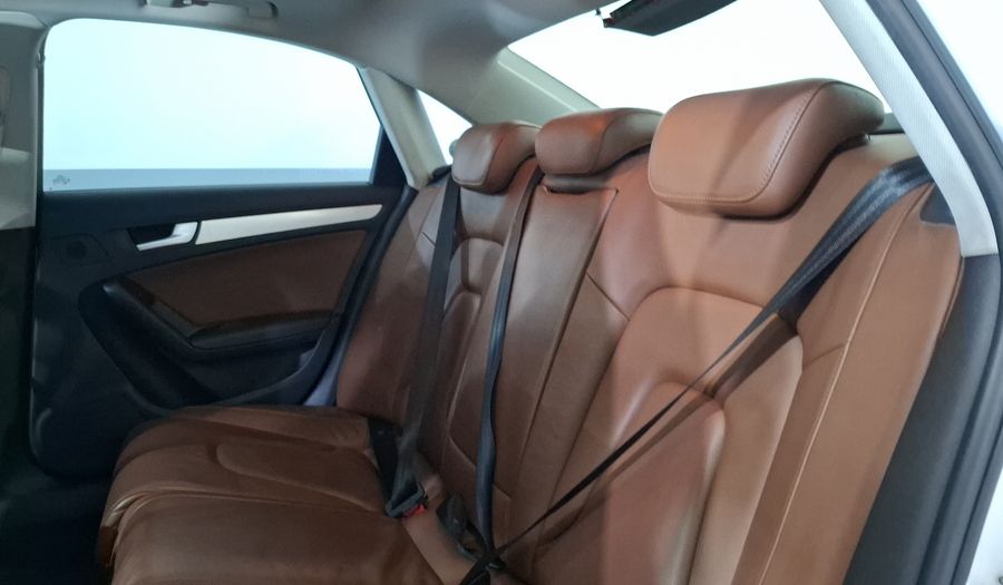 Audi A4 1.8 TFSI TRENDY PLUS MULTITRONIC Sedan 2011