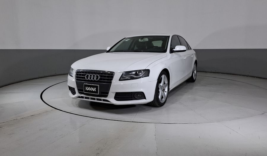 Audi A4 1.8 TFSI TRENDY PLUS MULTITRONIC Sedan 2011