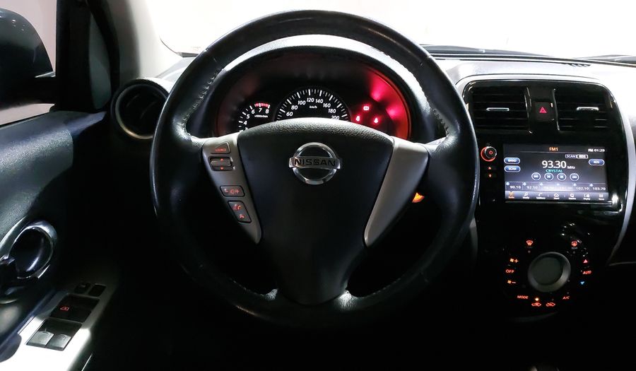 Nissan March 1.6 EXCLUSIVE BI-TONO AUTO Hatchback 2020