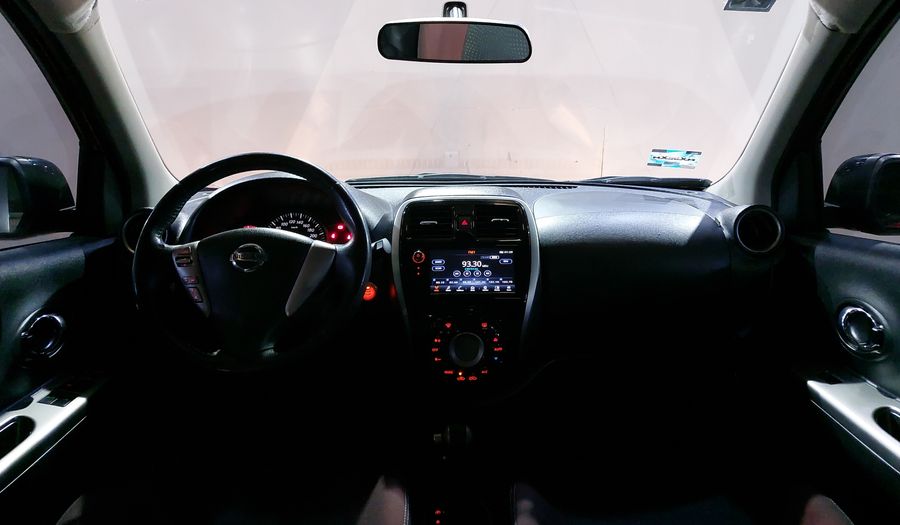 Nissan March 1.6 EXCLUSIVE BI-TONO AUTO Hatchback 2020