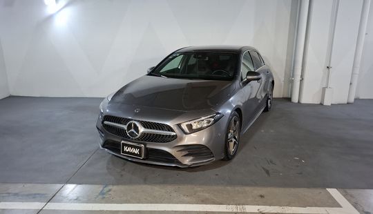 Mercedes Benz • Clase A