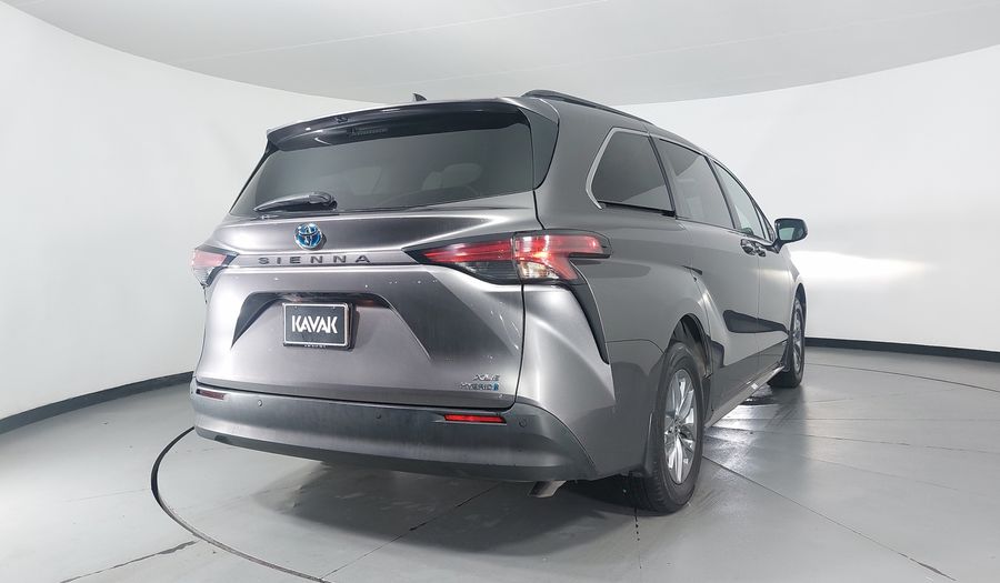 Toyota Sienna 2.5 HEV XLE AUTO Minivan 2021