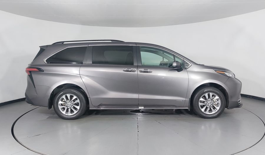 Toyota Sienna 2.5 HEV XLE AUTO Minivan 2021