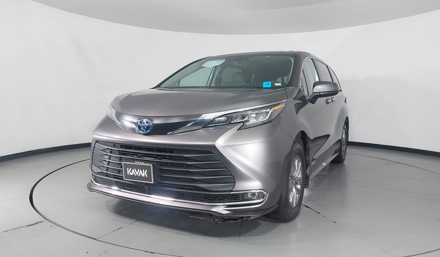 Toyota Sienna 2.5 HEV XLE AUTO Minivan 2021