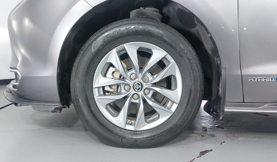 Toyota Sienna 2.5 HEV XLE AUTO Minivan 2021