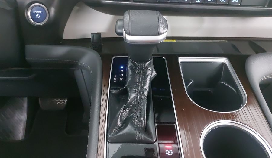 Toyota Sienna 2.5 HEV XLE AUTO Minivan 2021
