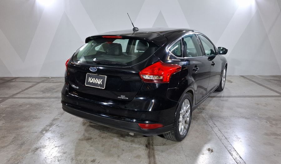 Ford Focus 2.0 SE LUXURY AT Hatchback 2016