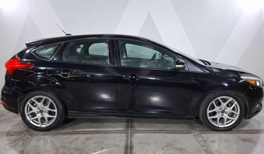 Ford Focus 2.0 SE LUXURY AT Hatchback 2016