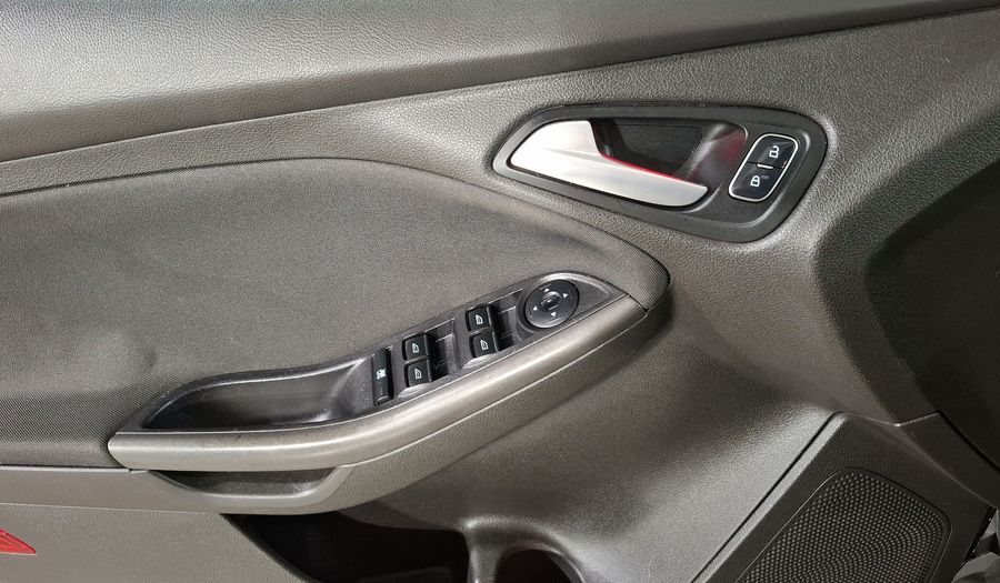 Ford Focus 2.0 SE LUXURY AT Hatchback 2016