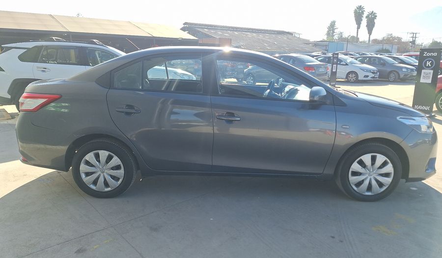 Toyota Yaris 1.5 GLI Sedan 2014