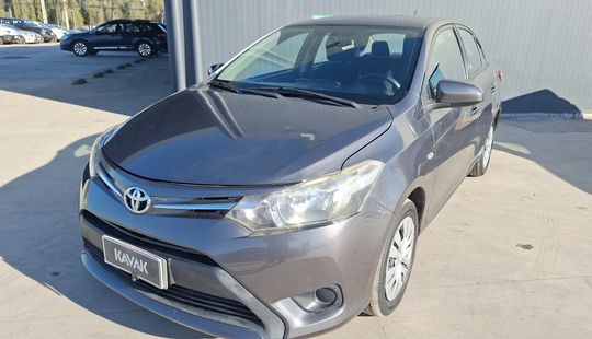 Toyota • Yaris