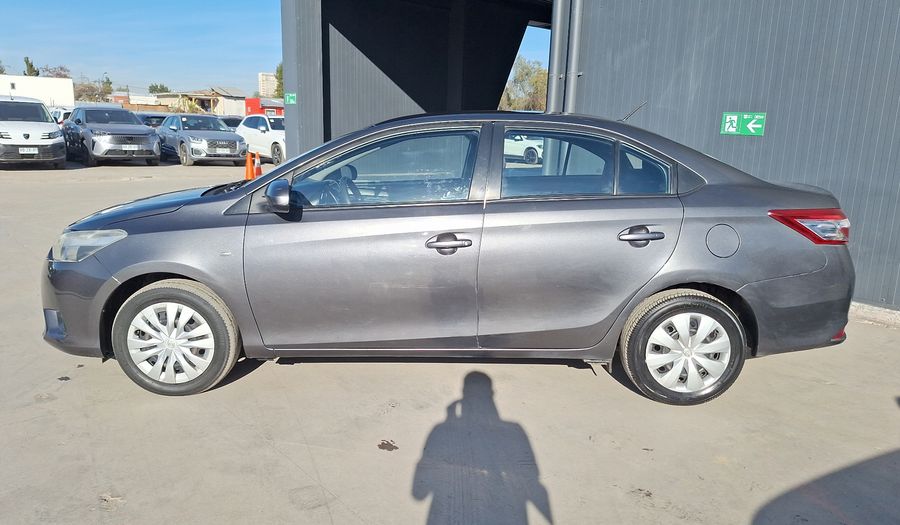 Toyota Yaris 1.5 GLI Sedan 2014