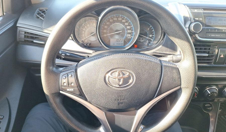 Toyota Yaris 1.5 GLI Sedan 2014