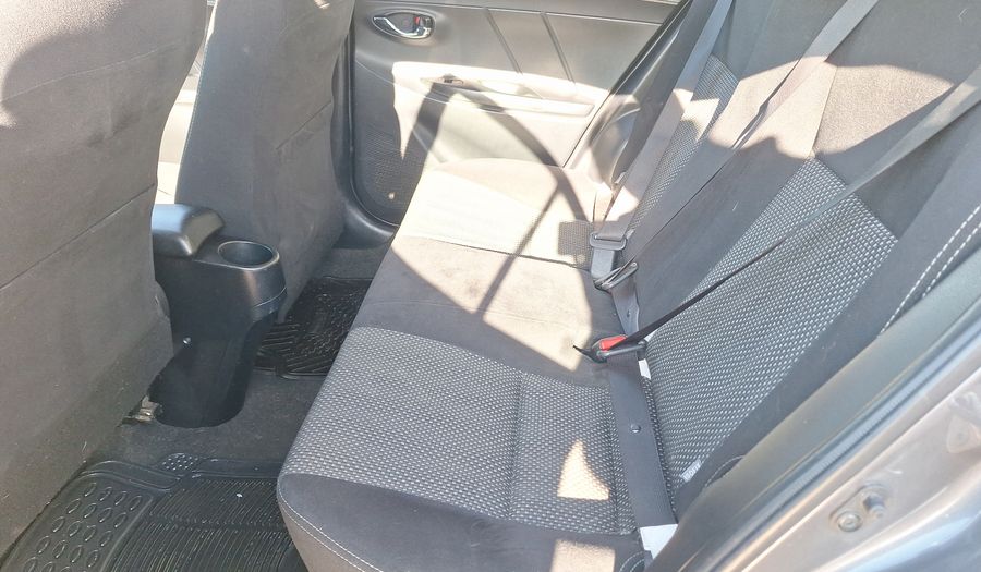 Toyota Yaris 1.5 GLI Sedan 2014