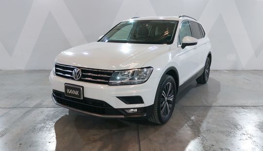 Volkswagen • Tiguan