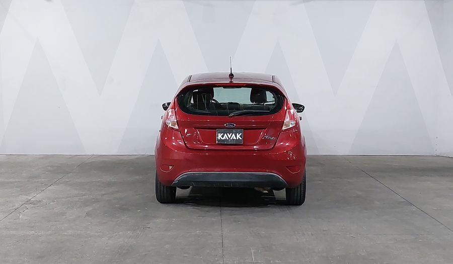 Ford Fiesta 1.6 SE MT Hatchback 2016